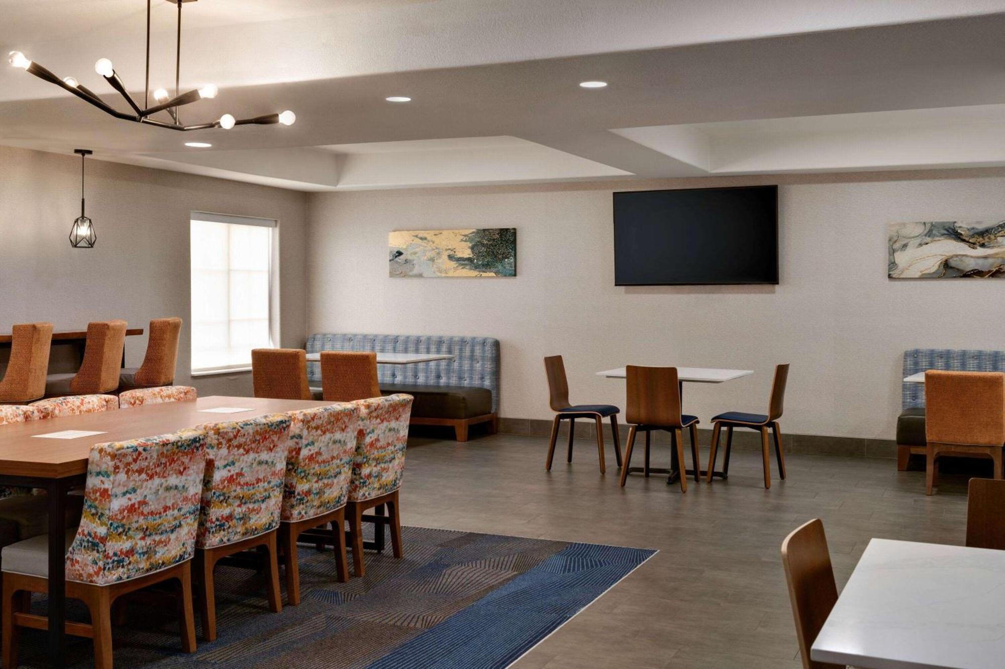 La Quinta By Wyndham Stephenville Exterior photo