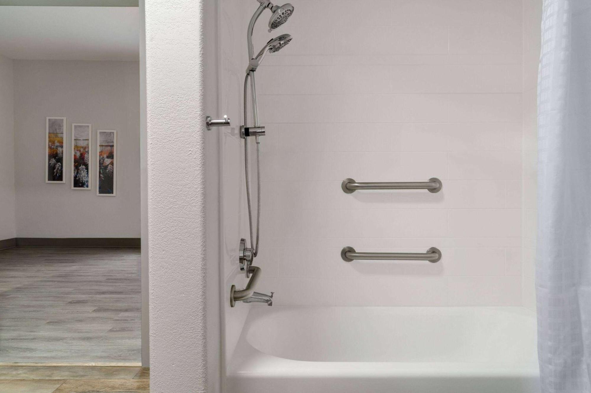 La Quinta By Wyndham Stephenville Exterior photo